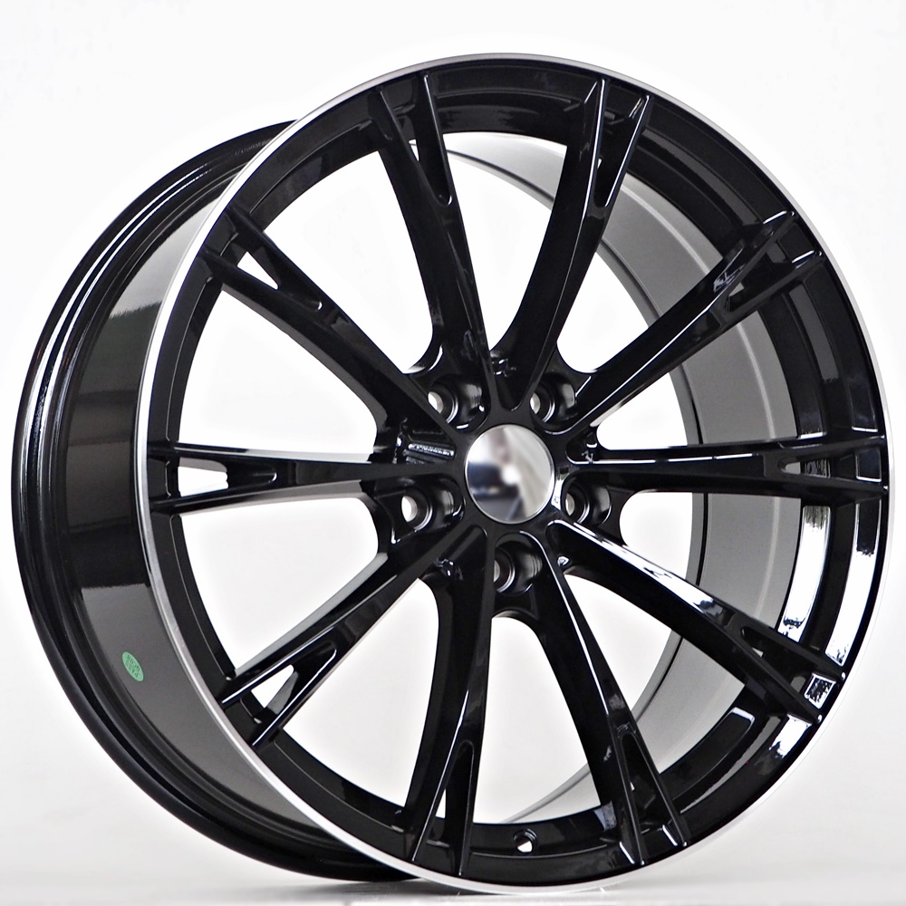 Llanta 4R Lena Black/Lip Machined