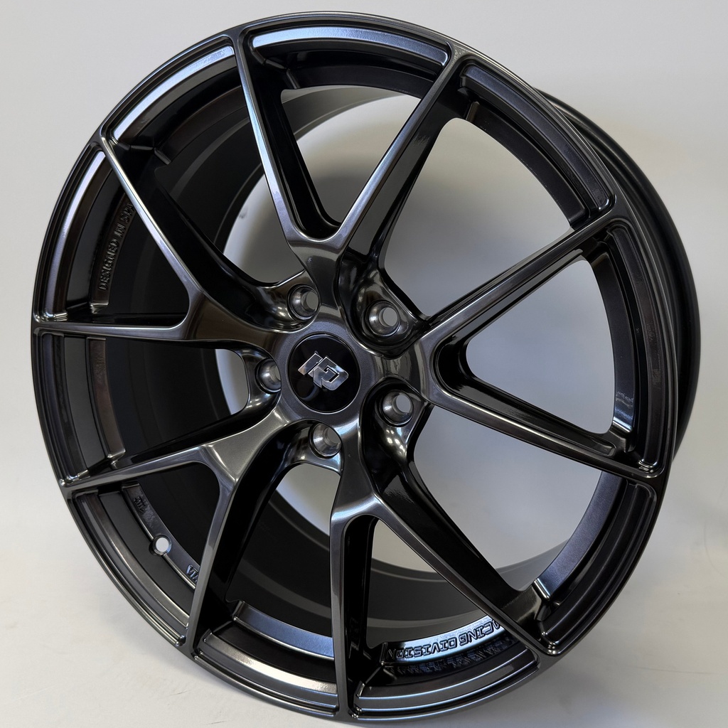 [NT-RDPT851811245HB] Llanta Racin Division Pista Hyper Black (18" 8.5J ET45 5x112 CB73.1)
